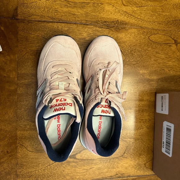 New Balance 574 women’s Pink Grey SOLD OUT - Picture 11 of 13